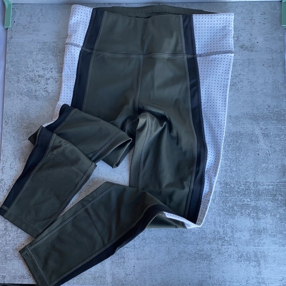 Athleta Leggings Sz S. EUC - Picture 3 of 7